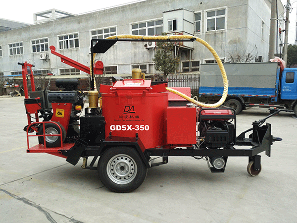 Operating procedures of crack sealing machine