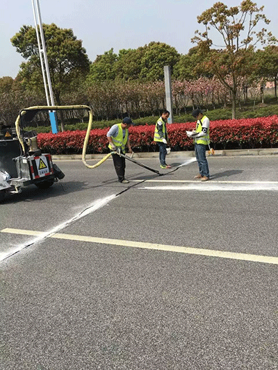 Some Suggestions on Deepening the Mechanization of Road Maintenance