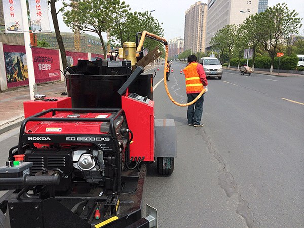 Asphalt Distributor Job Security Measures