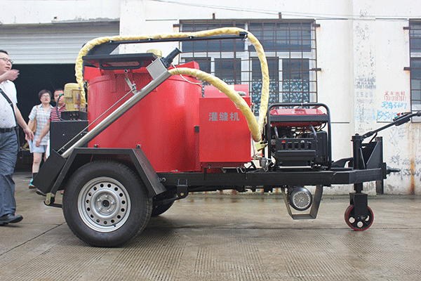 Performance of Crack Sealing Machine GD5X-350