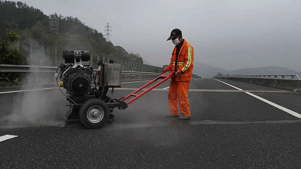Asphalt Pavement Maintenance Equipment and Machinery