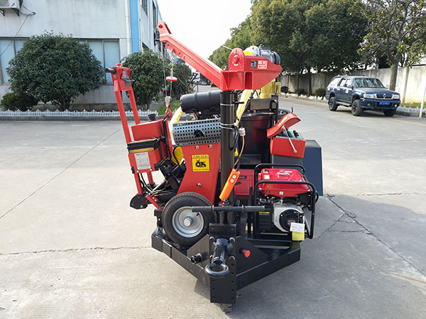The Difference between Asphalt Paving and Sealcoating