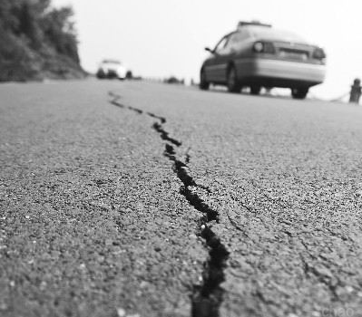 Tips to Make Sure Your Asphalt Surface Lasts